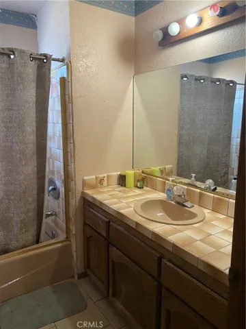 18675 Arrowhead Trail, Victorville, California 92395