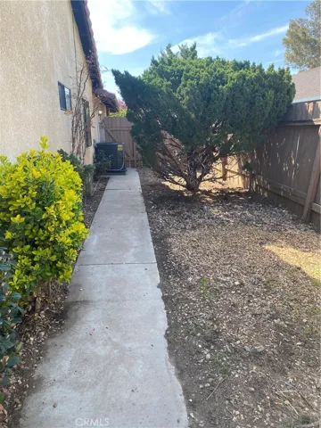 18675 Arrowhead Trail, Victorville, California 92395