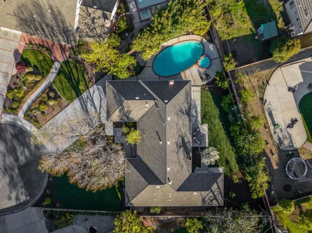 20392 Manoa Court, Saratoga, California 95070