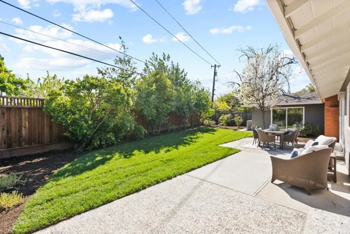 20392 Manoa Court, Saratoga, California 95070