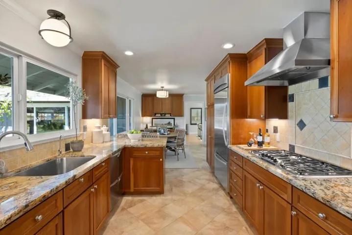 20392 Manoa Court, Saratoga, California 95070