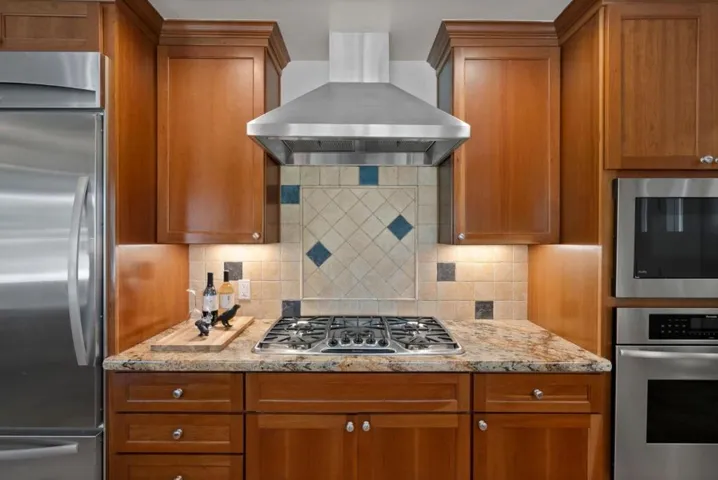 20392 Manoa Court, Saratoga, California 95070