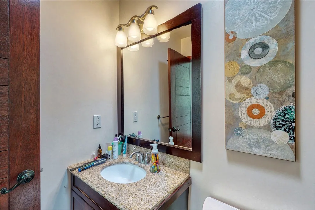 319 Triangle Nook Road, Cedarpines Park, California 92322 home-pic-4