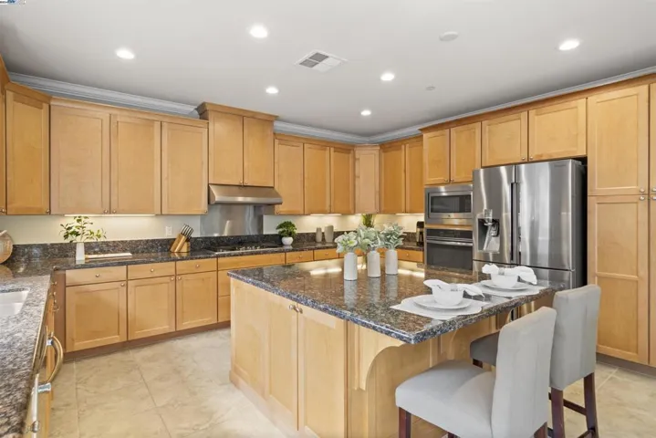 7906 Golden Springs Lane, Vallejo, California 94591