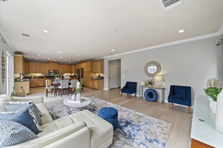 7906 Golden Springs Lane, Vallejo, California 94591