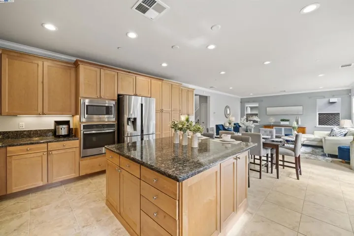 7906 Golden Springs Lane, Vallejo, California 94591
