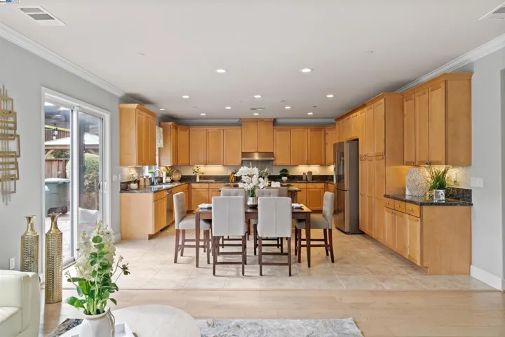 7906 Golden Springs Lane, Vallejo, California 94591