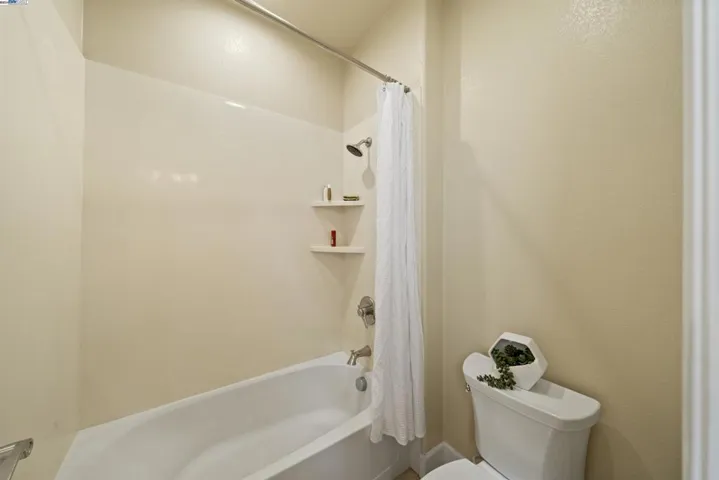 7906 Golden Springs Lane, Vallejo, California 94591