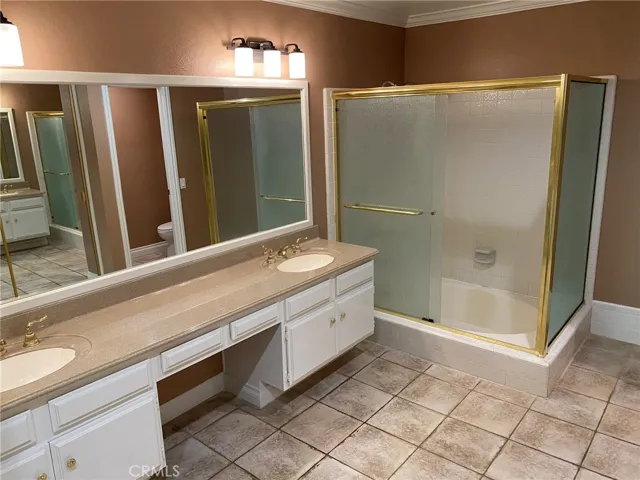 Primary bath.