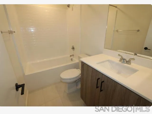 304 Zest Lane 25, Fallbrook, California 92028