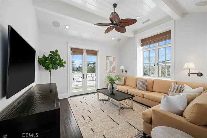2218 Channel Road, Newport Beach, California 92661