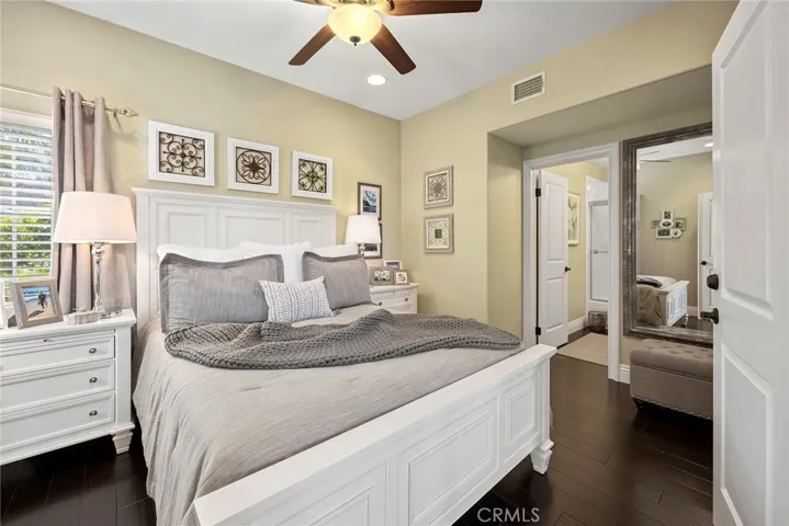 Downstairs En-suite