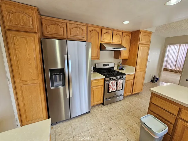 19438 Pine Valley Avenue, Porter Ranch, California 91326