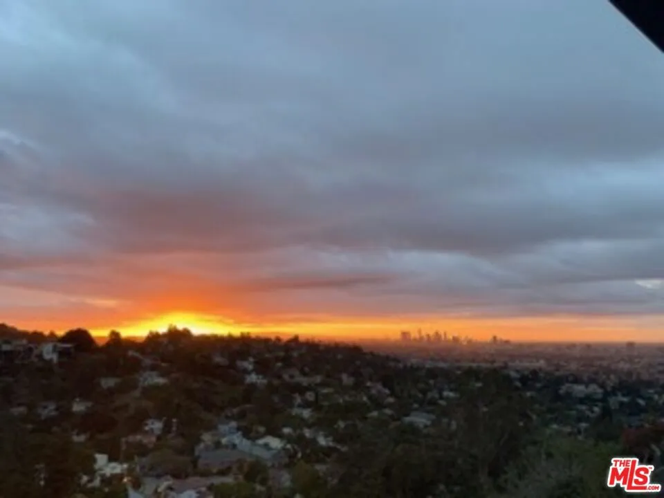 2630 Creston Drive, Los Angeles, California 90068 home-pic-5