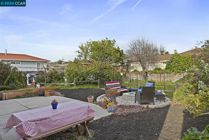 718 34th St, Richmond, California 94805