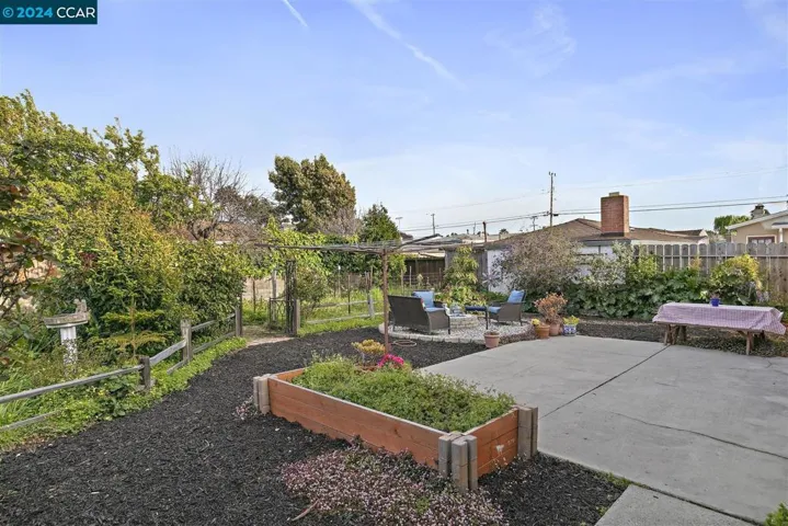 718 34th St, Richmond, California 94805