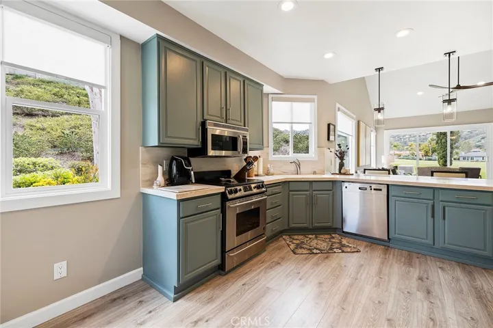 38521 Glen Abbey Lane, Murrieta, California 92562