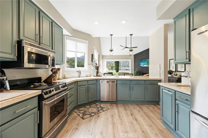 38521 Glen Abbey Lane, Murrieta, California 92562