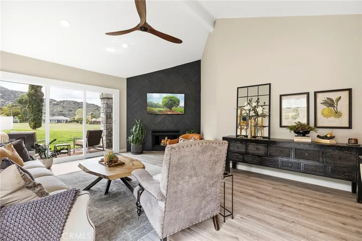 38521 Glen Abbey Lane, Murrieta, California 92562