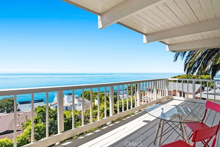 559 Alta Vista Way, Laguna Beach, California 92651