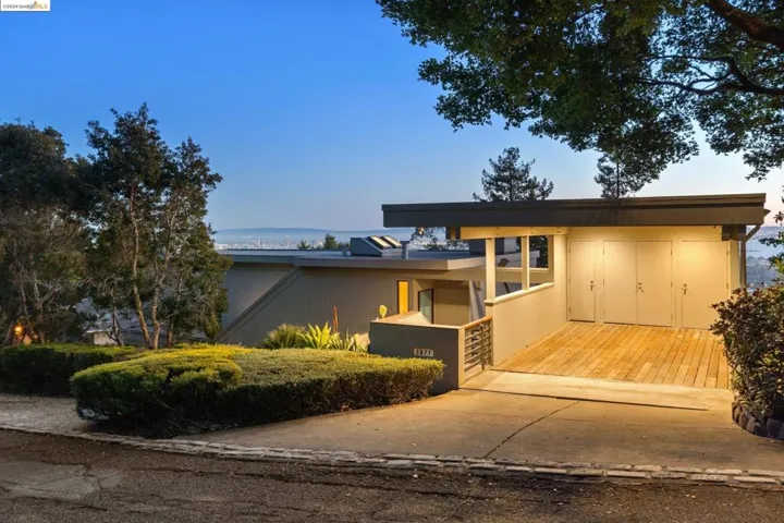2877 Buena Vista Way, Berkeley, California 94708