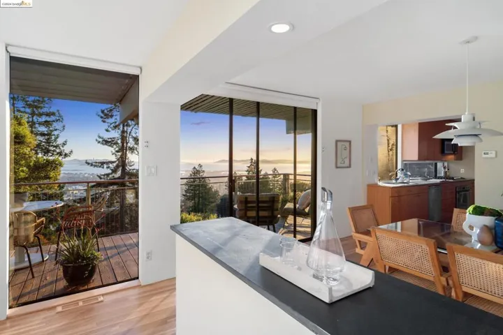 2877 Buena Vista Way, Berkeley, California 94708