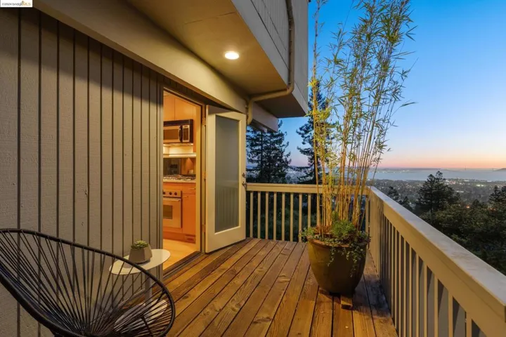 2877 Buena Vista Way, Berkeley, California 94708
