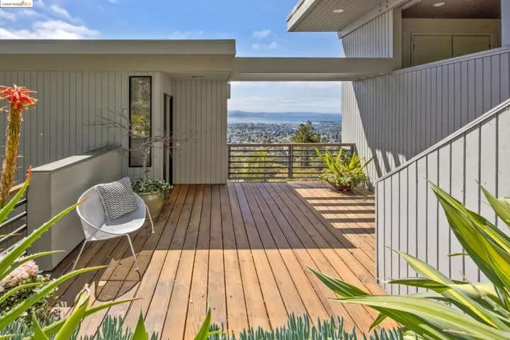 2877 Buena Vista Way, Berkeley, California 94708