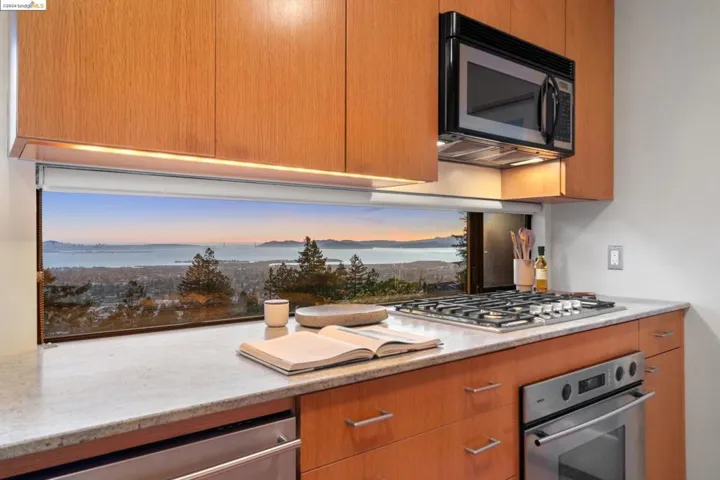 2877 Buena Vista Way, Berkeley, California 94708
