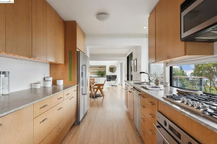 2877 Buena Vista Way, Berkeley, California 94708
