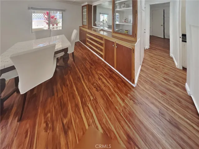 dinning floor