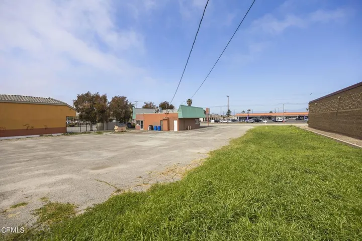 7-web-or-mls-UpmarketMedia_258pleasant-2