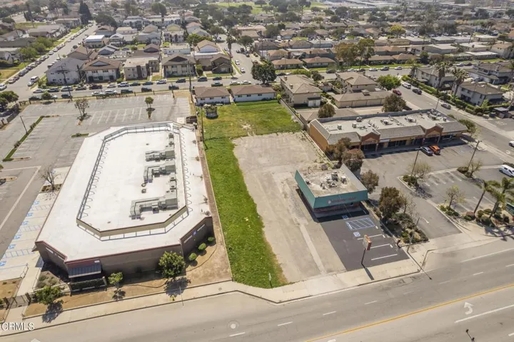 12-web-or-mls-UpmarketMedia_258Pleasantv