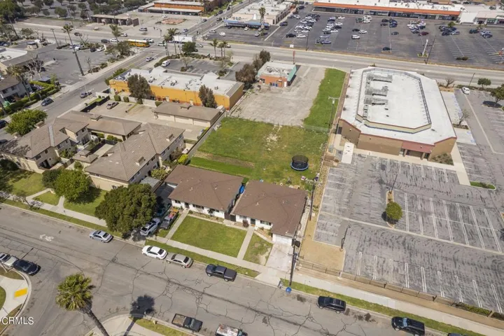 19-web-or-mls-UpmarketMedia_258Pleasantv