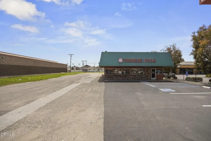 2-web-or-mls-UpmarketMedia_258pleasant-5