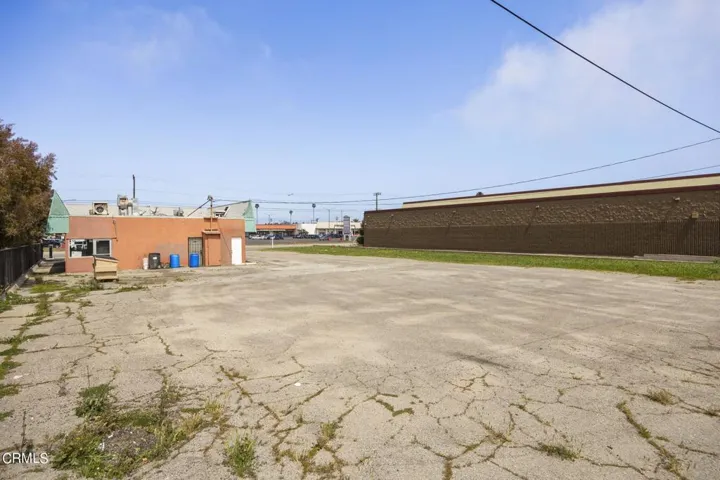 6-web-or-mls-UpmarketMedia_258pleasant-1