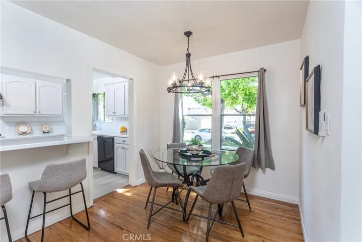 Breakfast counter and dining eating areas!