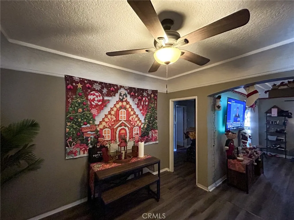 3816 Liberty Boulevard, South Gate, California 90280 home-pic-5