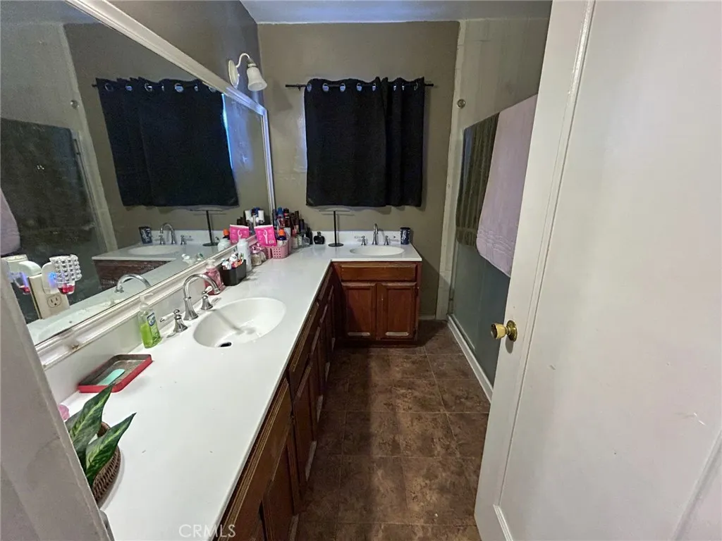 3816 Liberty Boulevard, South Gate, California 90280 home-pic-11