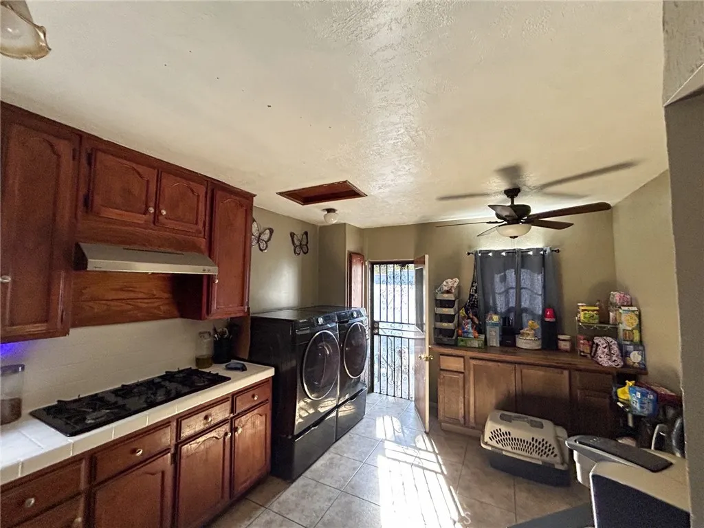 3816 Liberty Boulevard, South Gate, California 90280 home-pic-6