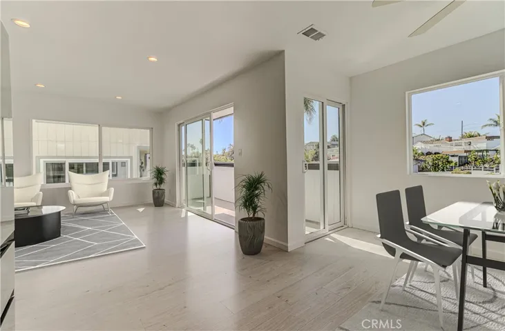 Virtual staging Unit A first level