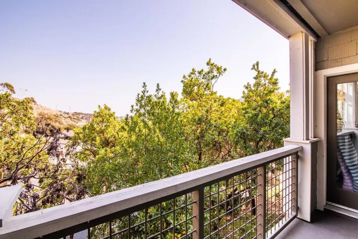 122 Swallowtail Court, Brisbane, California 94005