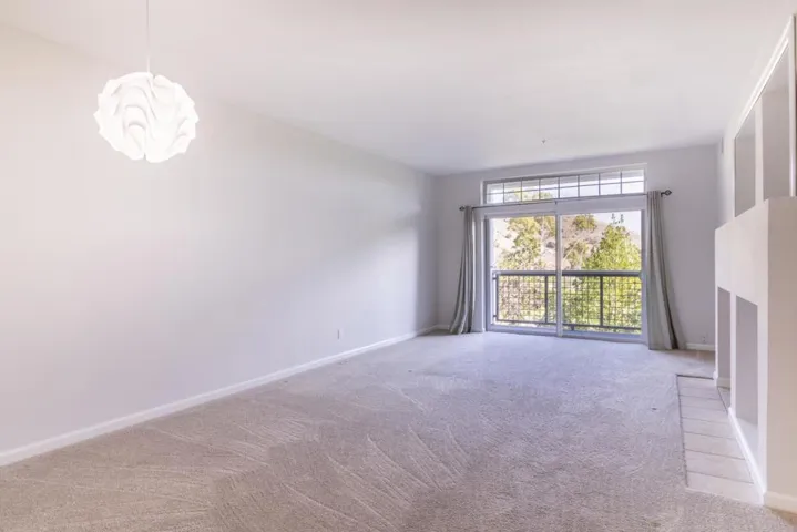 122 Swallowtail Court, Brisbane, California 94005