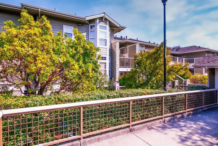 122 Swallowtail Court, Brisbane, California 94005