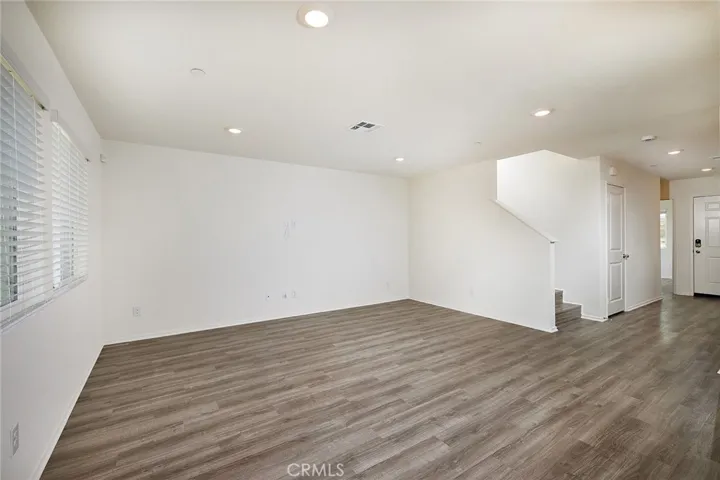 4246 Avenue J-6, Lancaster, California 93536