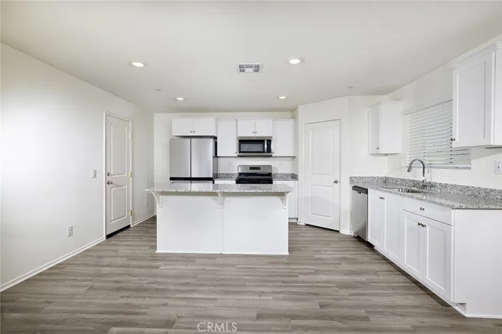 4246 Avenue J-6, Lancaster, California 93536