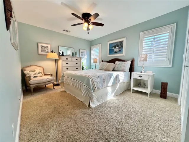 28 Giralda, Long Beach, California 90803