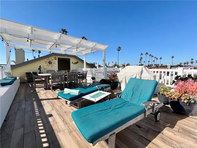 28 Giralda, Long Beach, California 90803