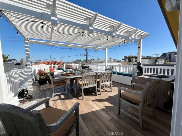 28 Giralda, Long Beach, California 90803