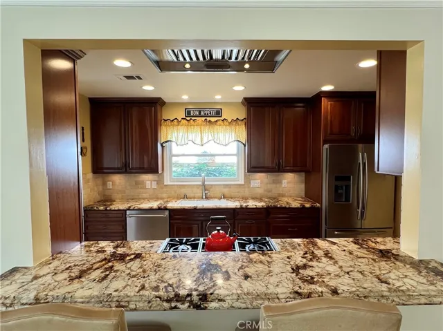 28 Giralda, Long Beach, California 90803